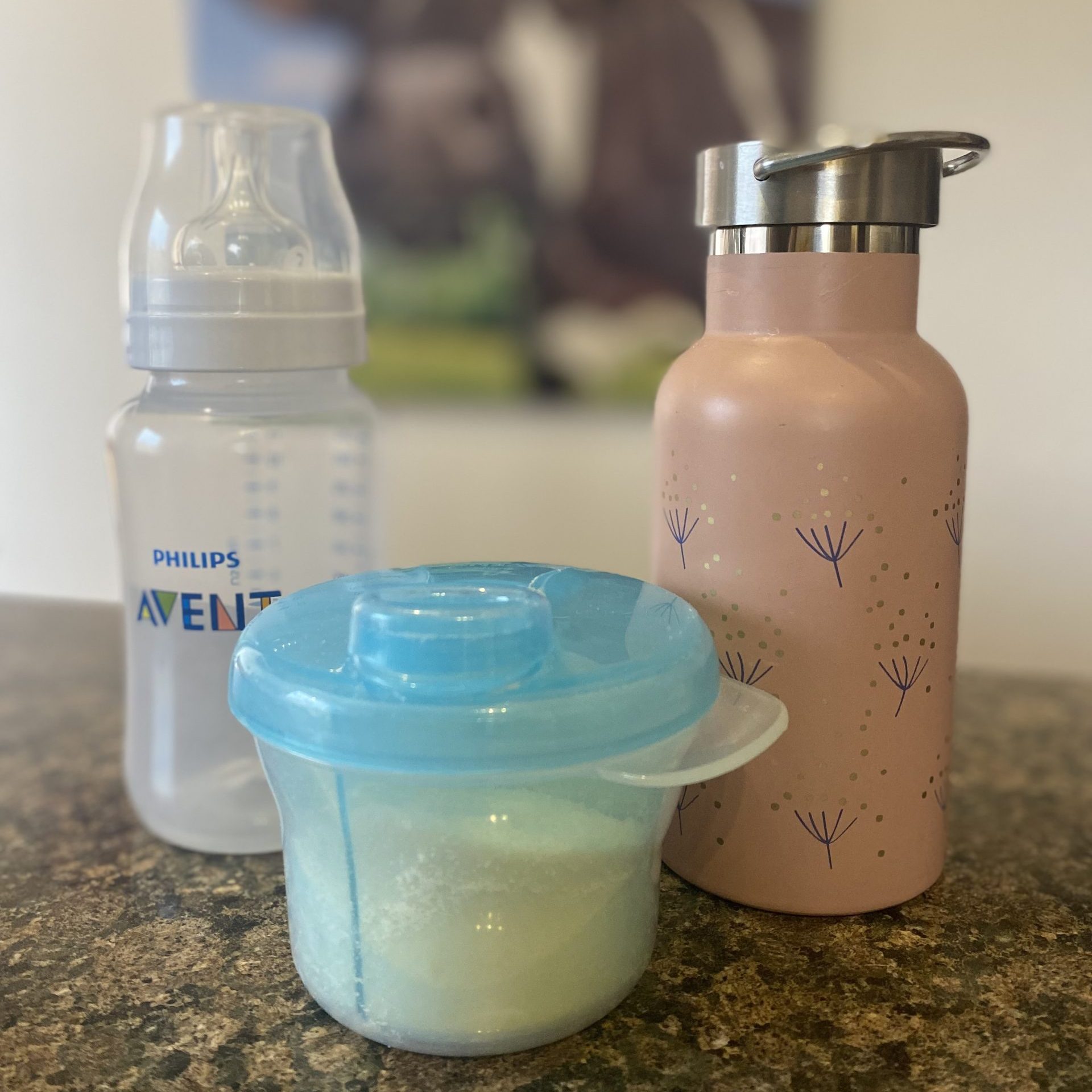 preparing formula milk, a baby bottle, formula separator and thermobottle