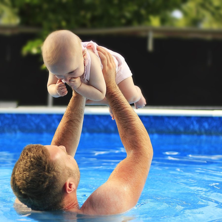 swimming pool, pusinka, family-917604.jpg